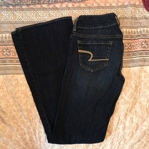 American eagle dark wash low rise jeans